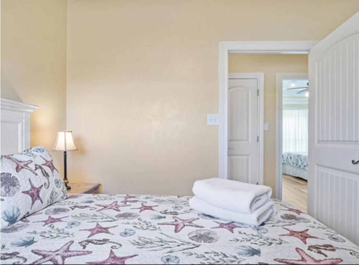 Fancy Nancy 2 Min Walk To Beach, Lyft, Pet-Friendly Bolivar Peninsula Bagian luar foto