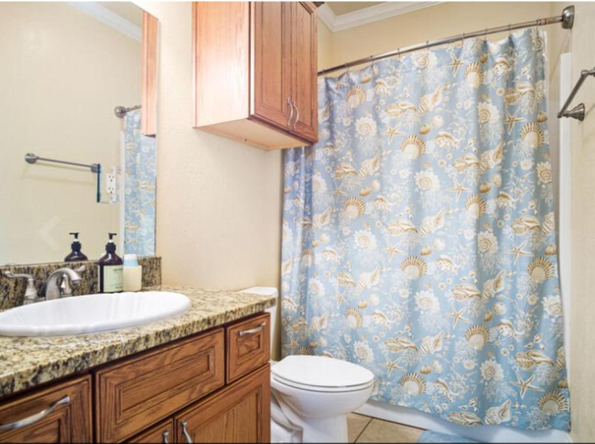 Fancy Nancy 2 Min Walk To Beach, Lyft, Pet-Friendly Bolivar Peninsula Bagian luar foto