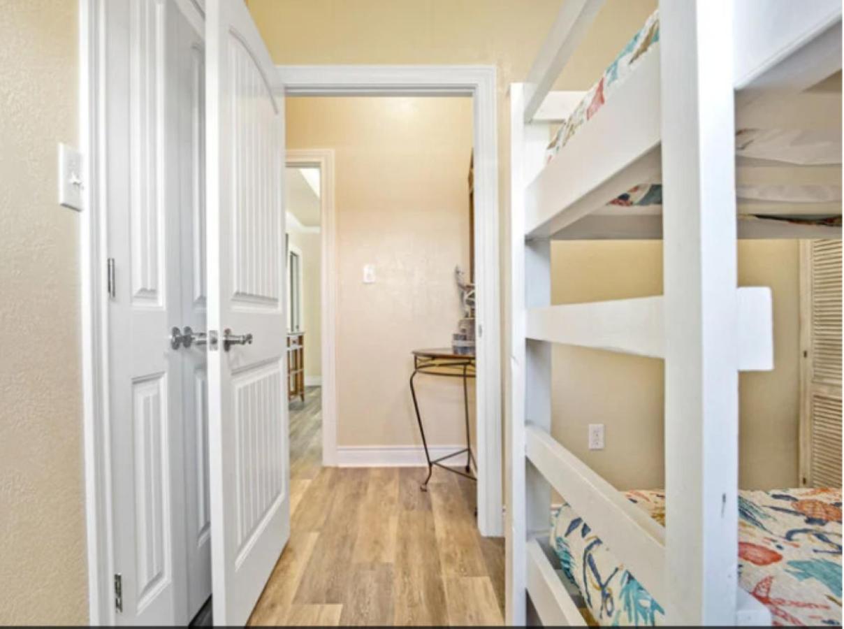 Fancy Nancy 2 Min Walk To Beach, Lyft, Pet-Friendly Bolivar Peninsula Bagian luar foto