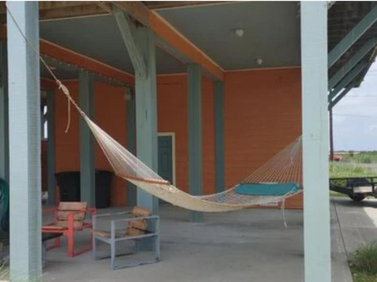 Fancy Nancy 2 Min Walk To Beach, Lyft, Pet-Friendly Bolivar Peninsula Bagian luar foto