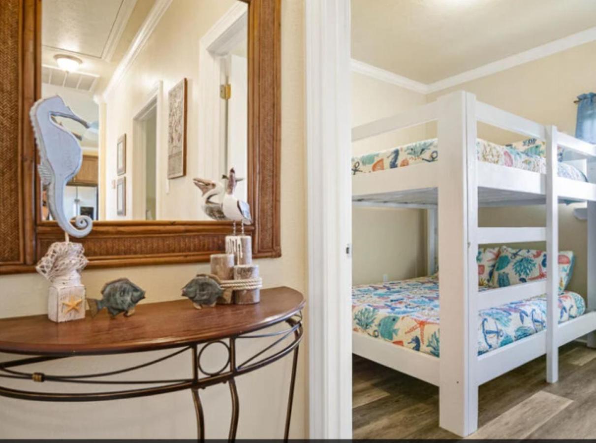 Fancy Nancy 2 Min Walk To Beach, Lyft, Pet-Friendly Bolivar Peninsula Bagian luar foto