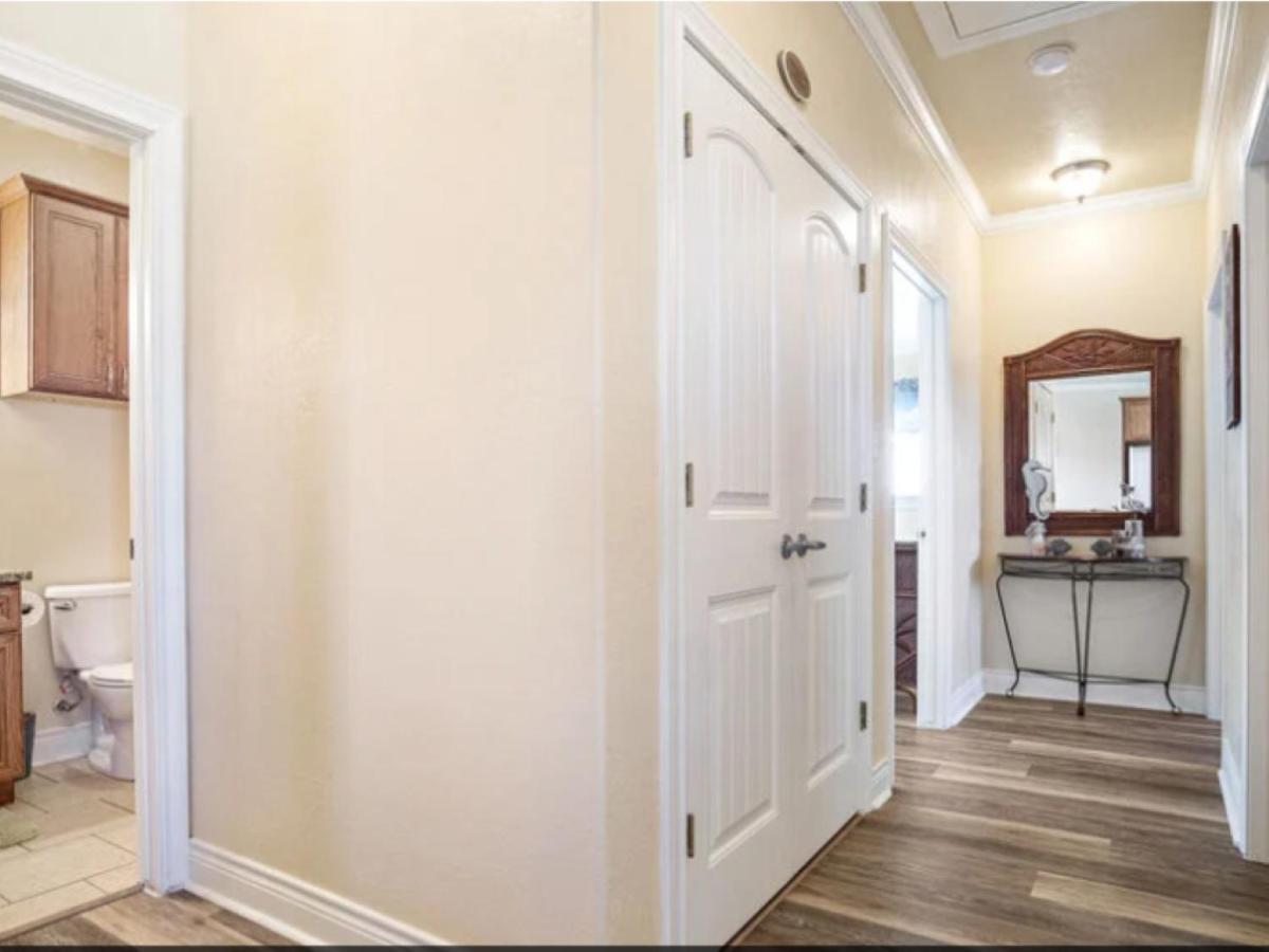 Fancy Nancy 2 Min Walk To Beach, Lyft, Pet-Friendly Bolivar Peninsula Bagian luar foto