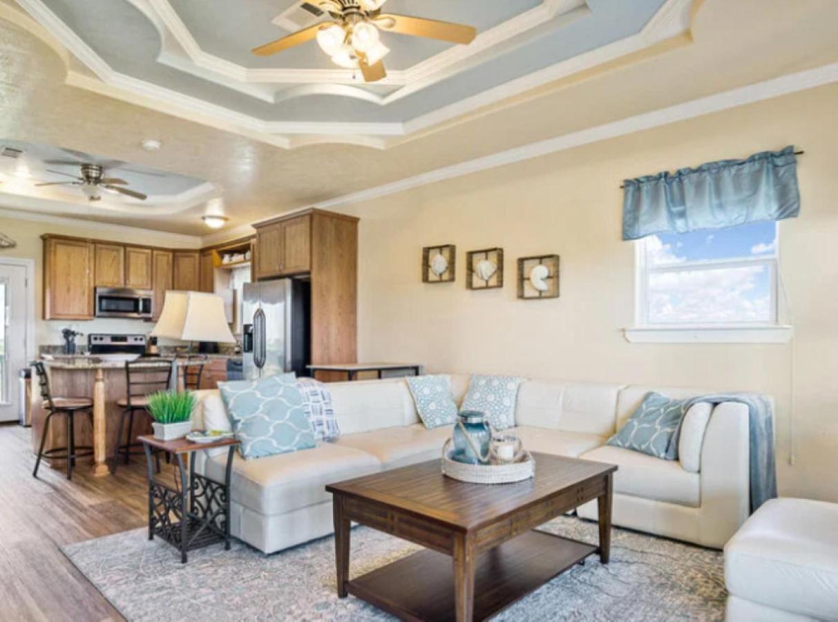 Fancy Nancy 2 Min Walk To Beach, Lyft, Pet-Friendly Bolivar Peninsula Bagian luar foto